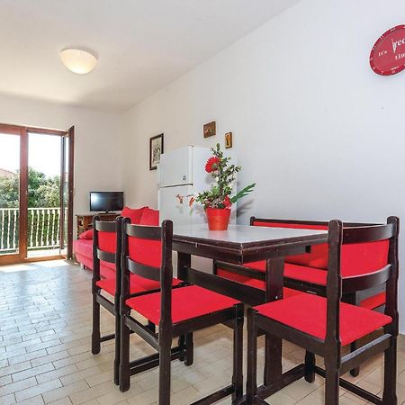 2 Bedroom Amazing Apartment In Rogoznica Рогозница Экстерьер фото