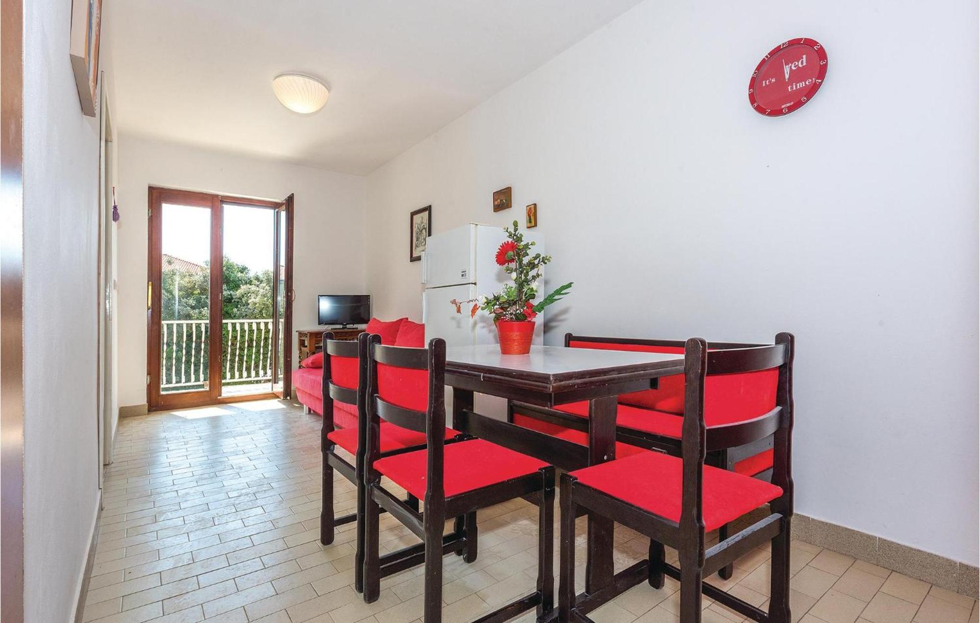 2 Bedroom Amazing Apartment In Rogoznica Рогозница Экстерьер фото